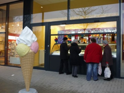 照片: Eissalon Sommariva - Rathauscenter